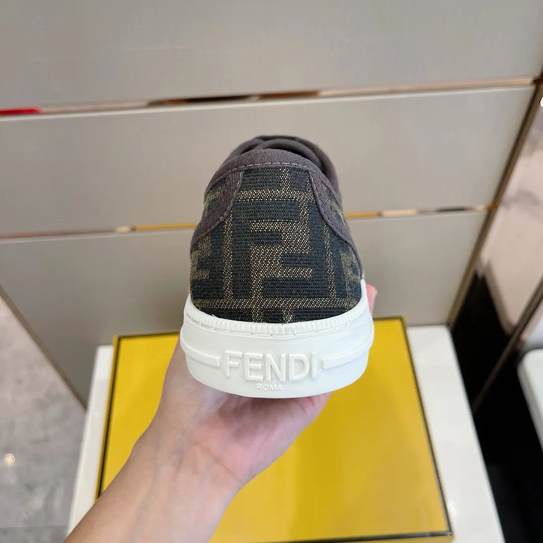 Factory price: 380 new Fendi Fendǐ Domino sneakers with jacquard FF pattern, embossed FF pattern on the toe, canvas upper, T men's men's shoes 💰U customized outsole Size: 38-45, (45 customized)